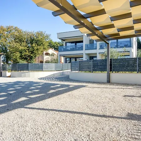 Adria 4 By Guide Apartamento *