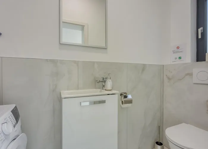 Adria 4 By Guide Apartamento Poreč