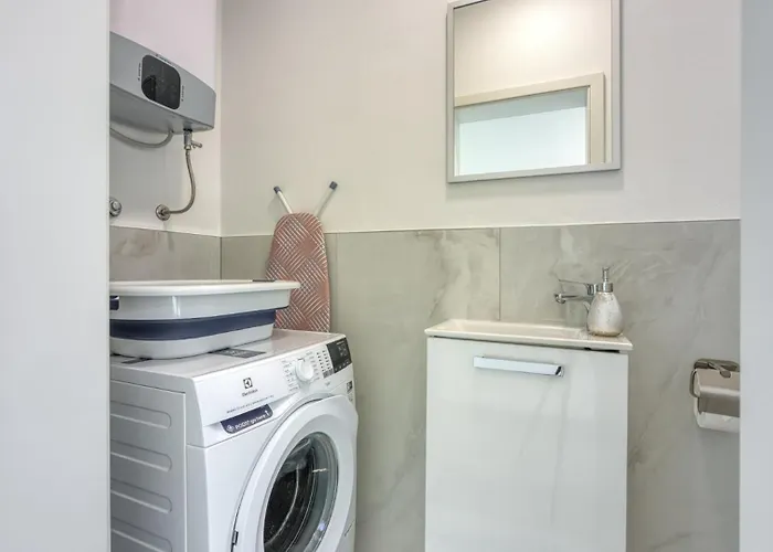 Adria 4 By Guide * Porec