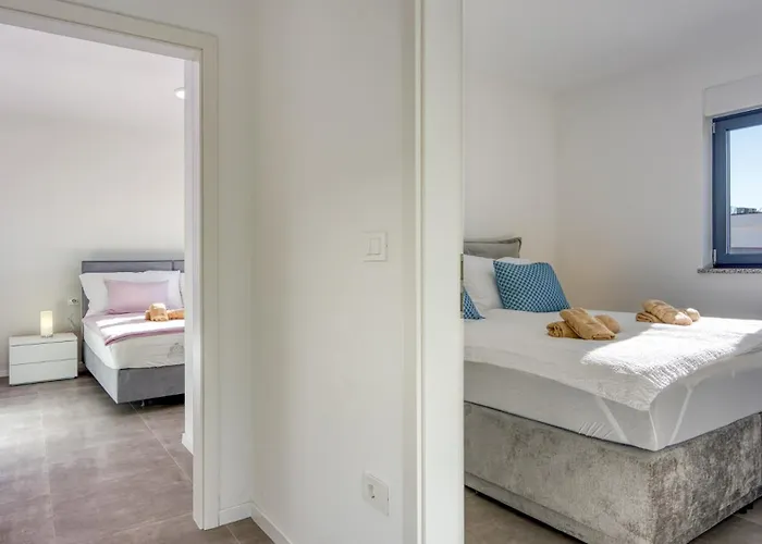 Apartamento Adria 4 By Guide